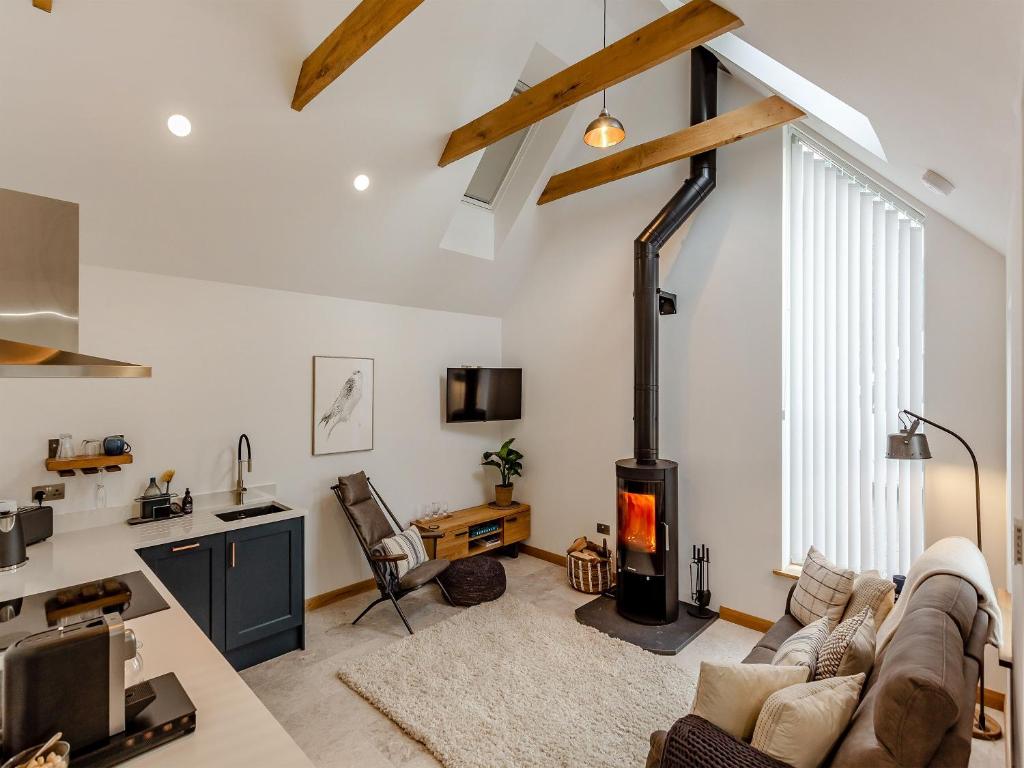 Lily Cottage - UK40820