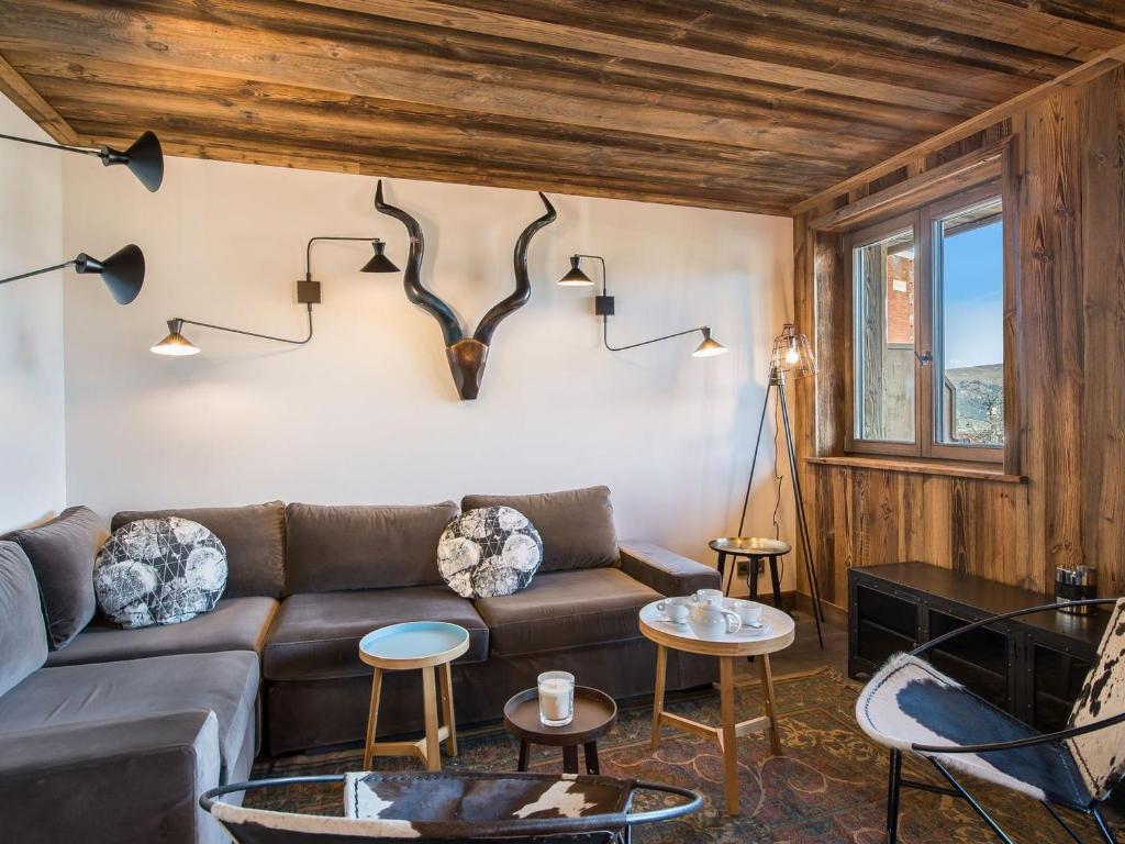 Appartement 4 chambres au centre de Courchevel 1850 avec parking - FR-1-564-93 - 2