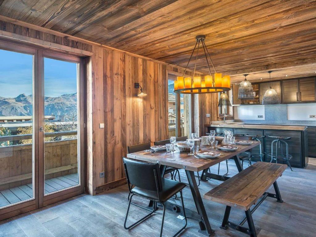 Appartement 4 chambres au centre de Courchevel 1850 avec parking - FR-1-564-93 - 3