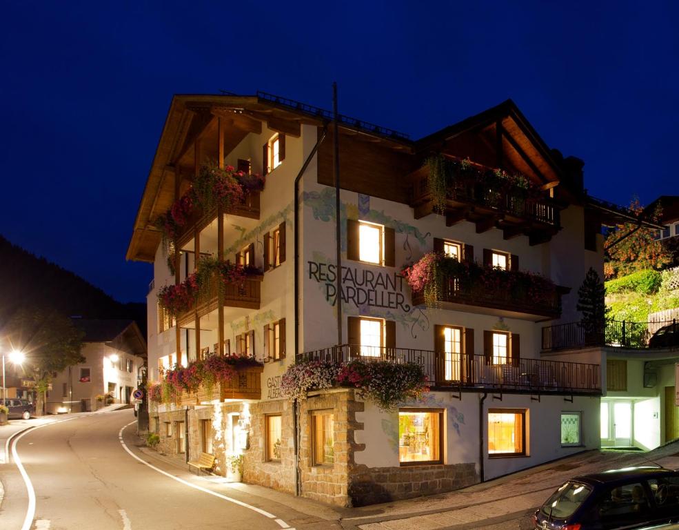 Hotel B&amp;B Pardeller — Hotel in Nova Levante