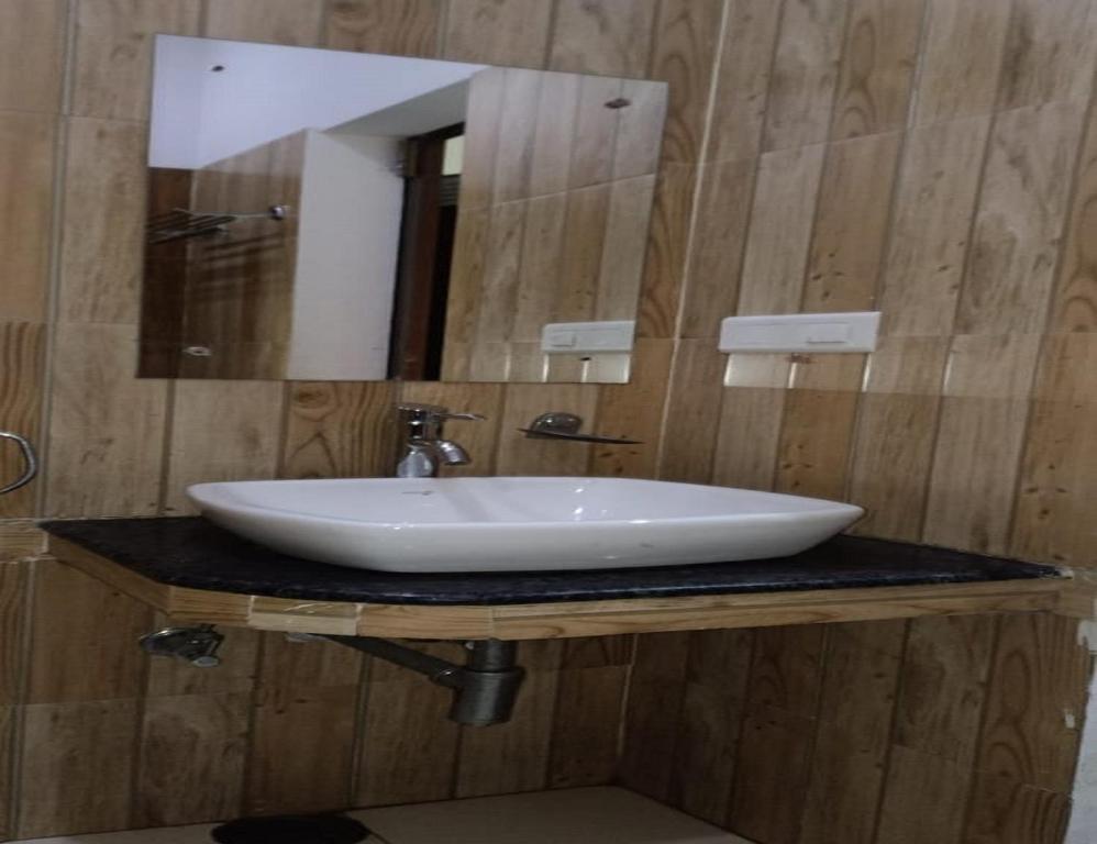 Hotel Silver Leaf, Pilibhit photo
