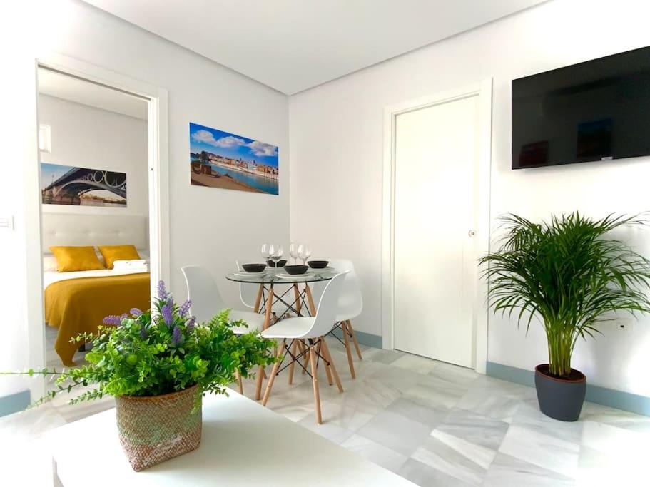 My home in Triana, luminoso y acogedor apartamento, Sevilla