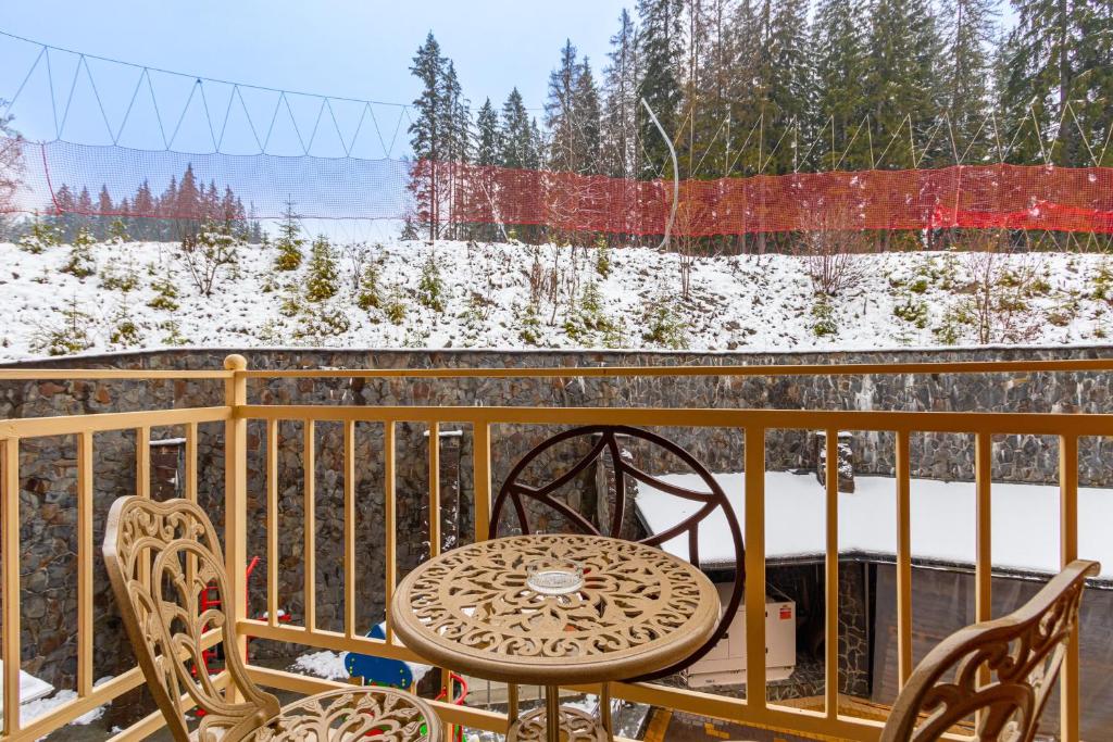 Petros Hotel photo