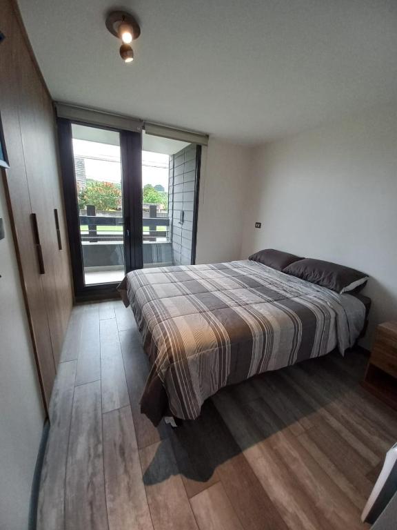 Comodo departamento - 4