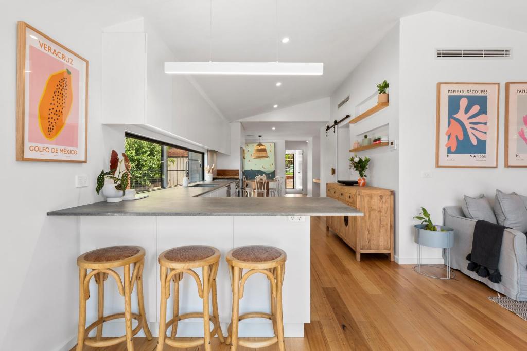 Sunset Shack - Sleeps 6 - Dog friendly!, Ocean Grove