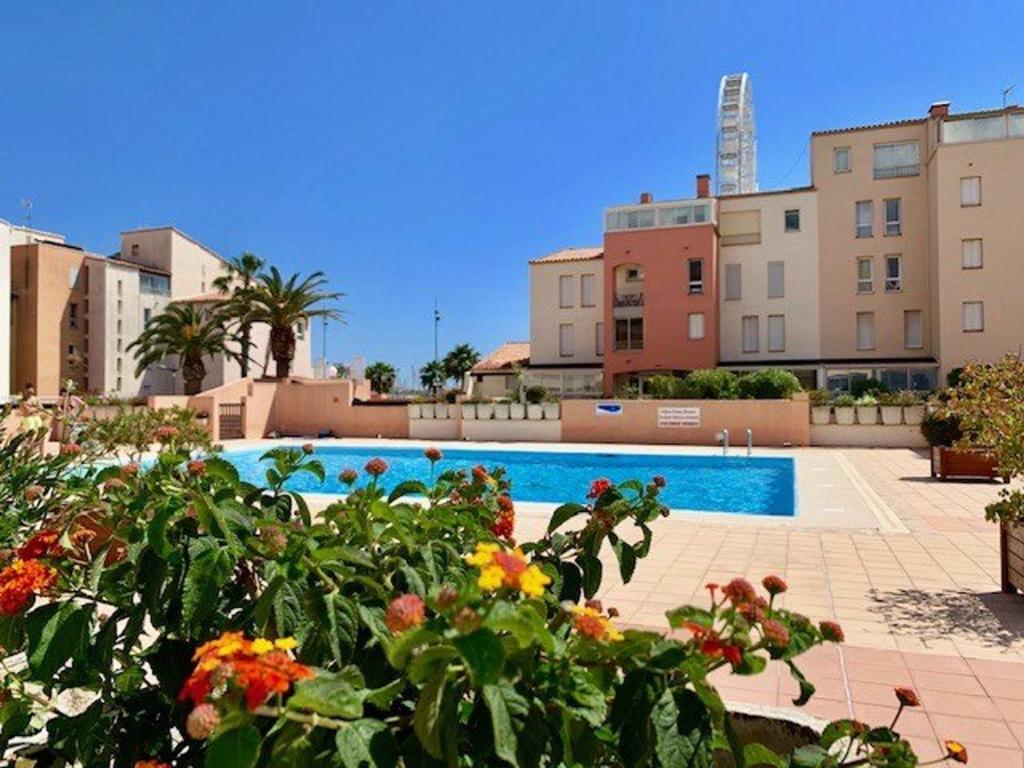 Spacieux T3 au Centre Port, Résidence avec Piscine, Cap d'Agde - FR-1-607-10 - 2
