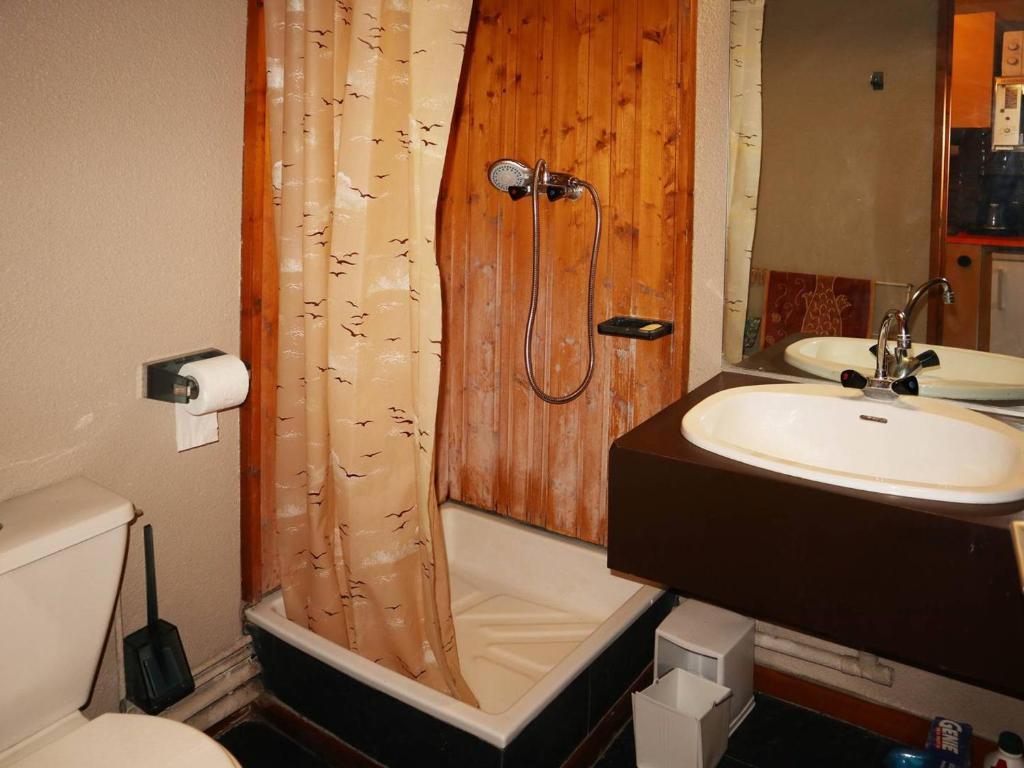 Studio Cosy pour 2 avec Balcon et Prestations de Qualité en Cœur de Station - FR-1-322-503 - 4