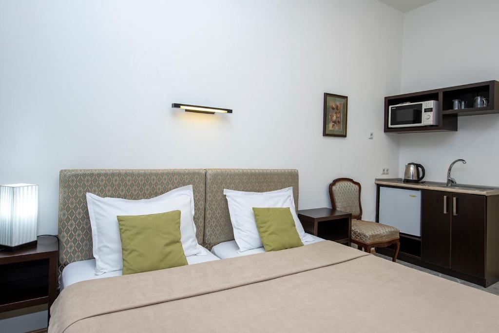 Apart Hotel GH photo