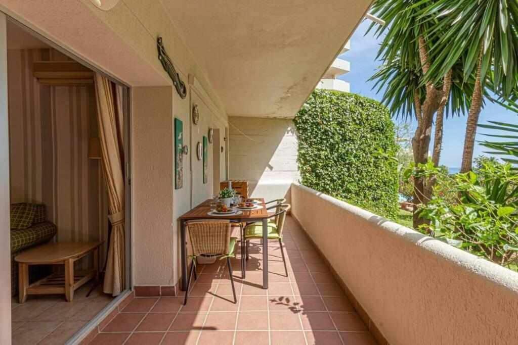 797 Holiday Rentals- Precioso piso con vistas al jardin en Benalbeach - 4