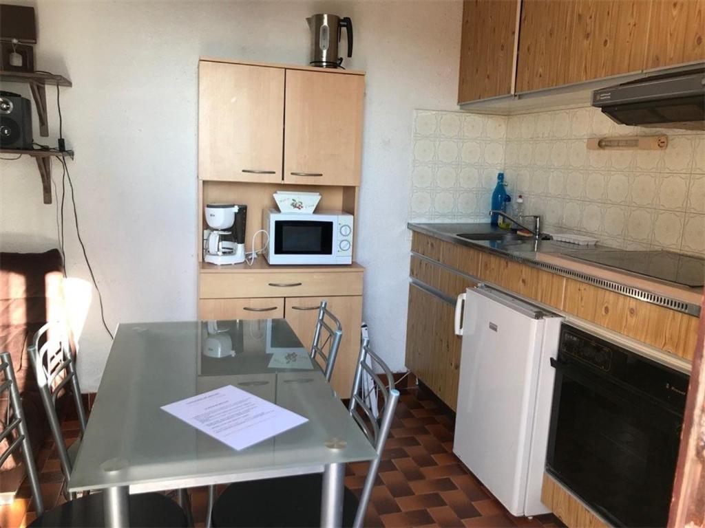 Villa 2 Pièces Climatisée avec Terrasse, Face à la Mer, Parking Privé, Proche Commerces et Plage - FR-1-81-343 - 2