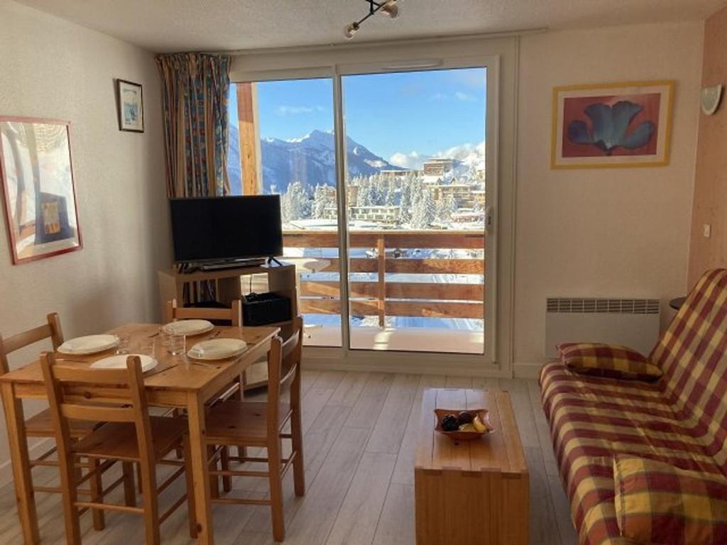Maxi Studio à Orcières : 4 pers, proche des pistes, lumineux avec 2 balcons & Wi-Fi - FR-1-262-99 - 1