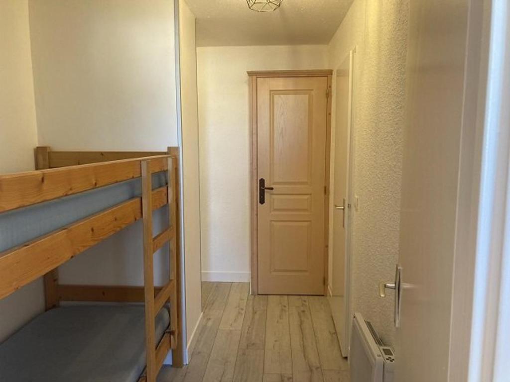 Maxi Studio à Orcières : 4 pers, proche des pistes, lumineux avec 2 balcons & Wi-Fi - FR-1-262-99 - 3