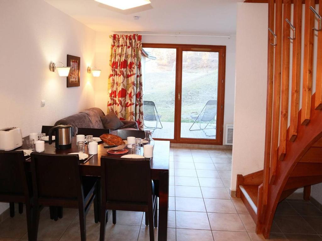 Chalet mitoyen avec piscine, sauna et hammam aux Orres 1800 - FR-1-322-108 - 2