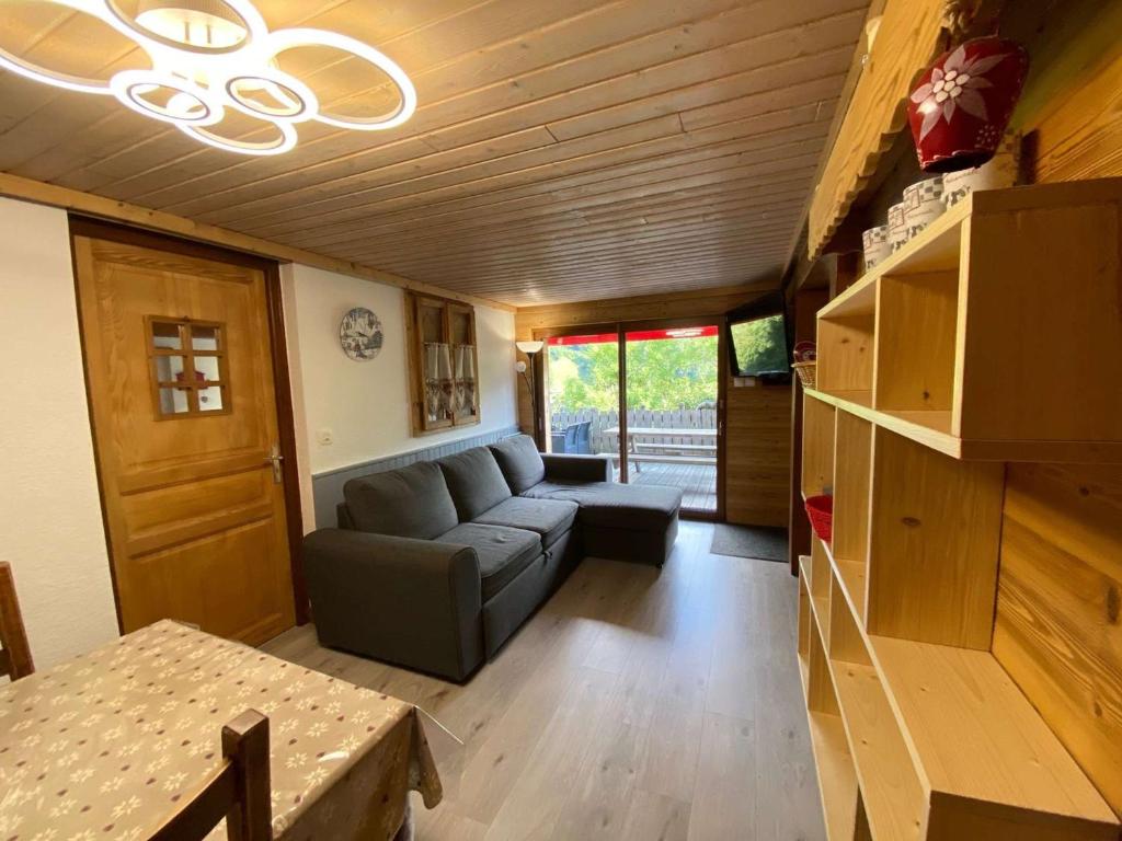 Appartement cosy 6 personnes avec grande terrasse et parking, près des activités - FR-1-241-181 - 3
