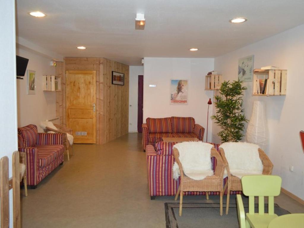 Charmant studio cabine pour 4 personnes face aux pistes à Montgenèvre - FR-1-266-98 - 2