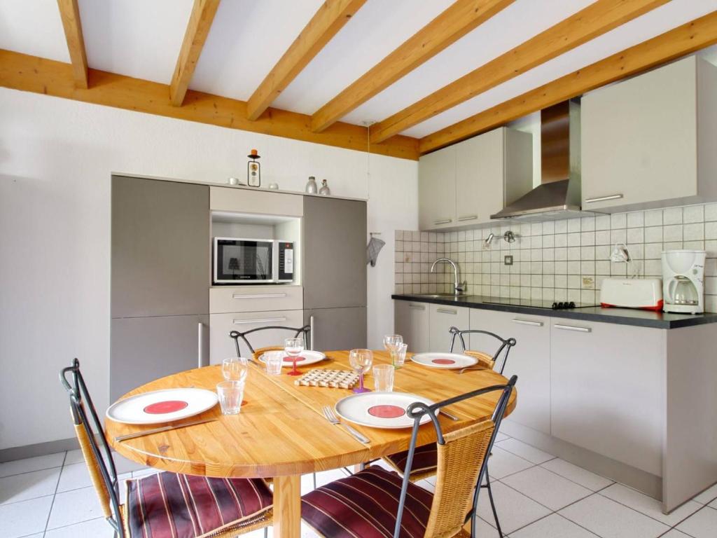 Chalet mitoyen 3 chambres, 60m², belle vue, 1km centre-ville, navette ski, parking, terrasse - FR-1-401-3 - 4