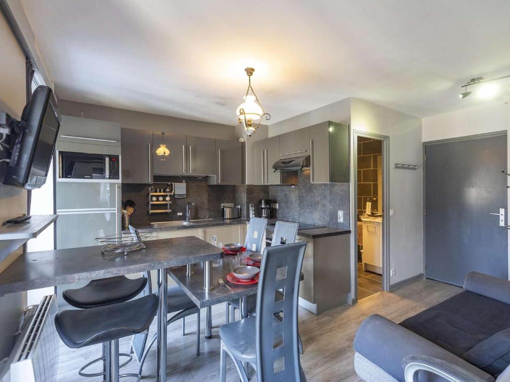 Cauterets: Apt 2 Chambres, Balcon, WIFI - FR-1-401-26, Cauterets