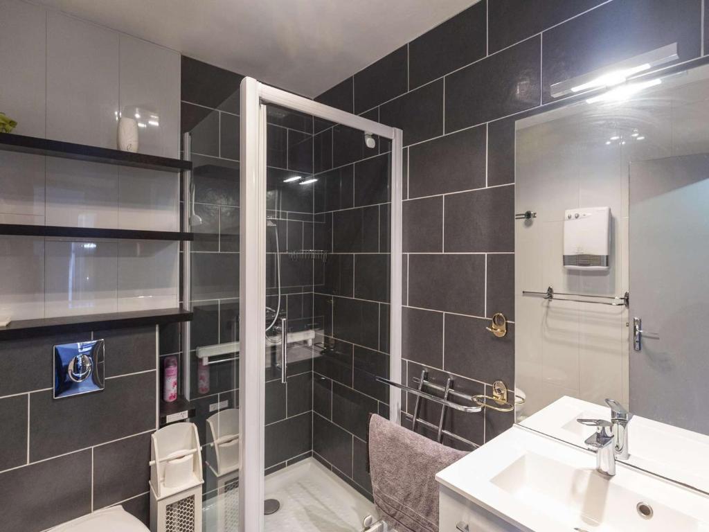 Cauterets: Apt 2 Chambres, Balcon, WIFI - FR-1-401-26 - 4