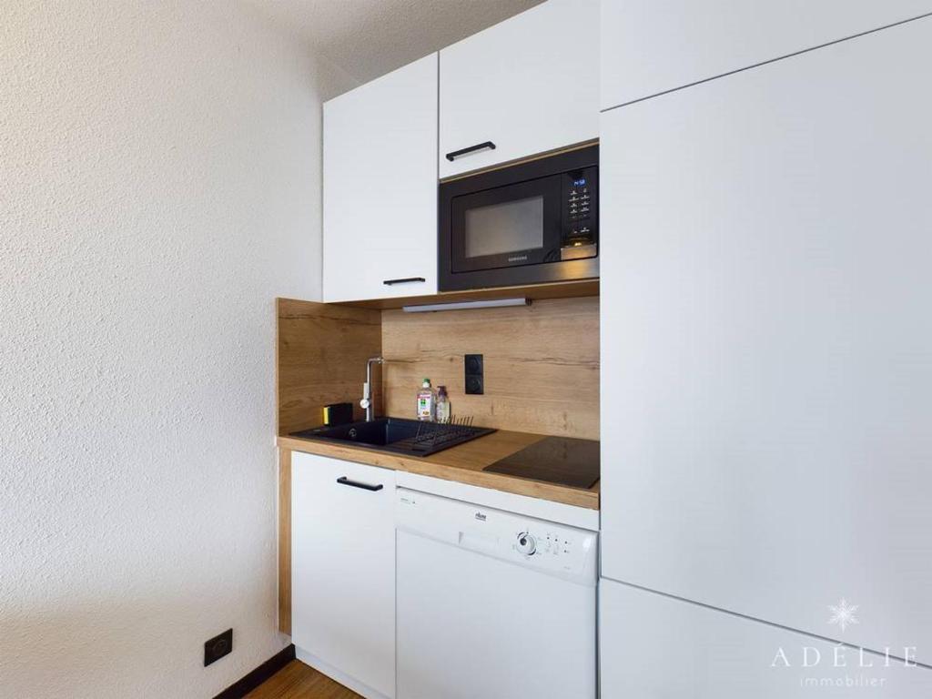 Studio rénové 2* pour 4 pers., skis aux pieds, balcon exposé sud-ouest, proche commerces et garderie - FR-1-398-528 - 5