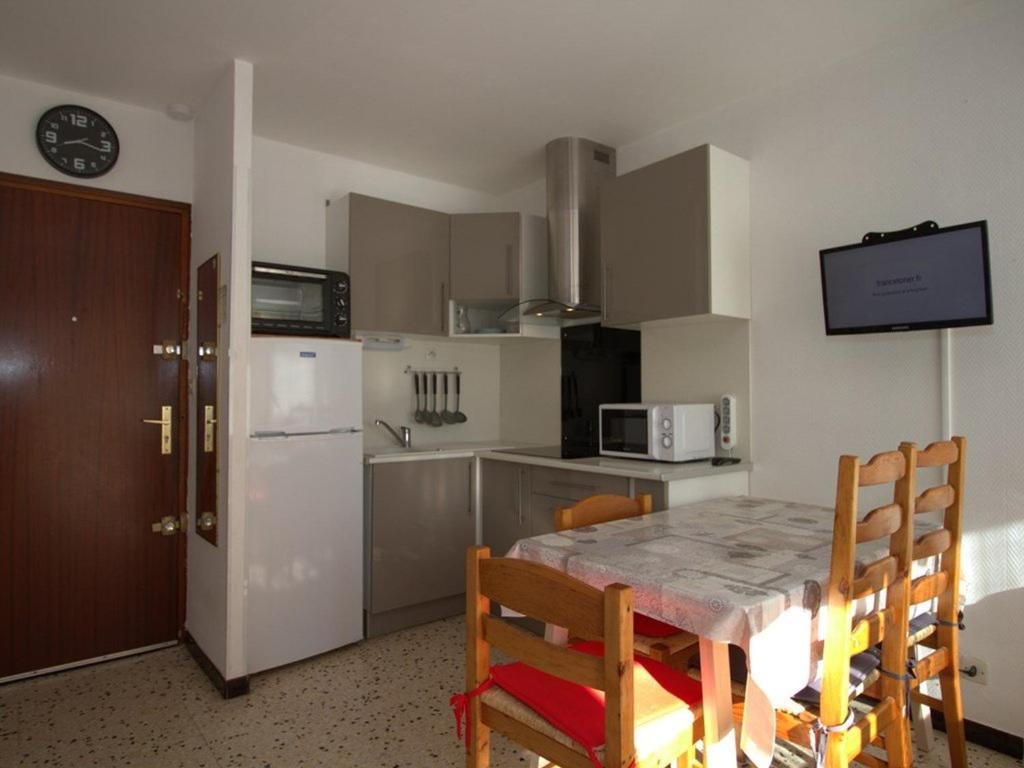 Appartement T1 avec balcon, climatisation et parking près du Parc Charles de Gaulle à Balaruc-les-Bains - FR-1-553-101 - 5