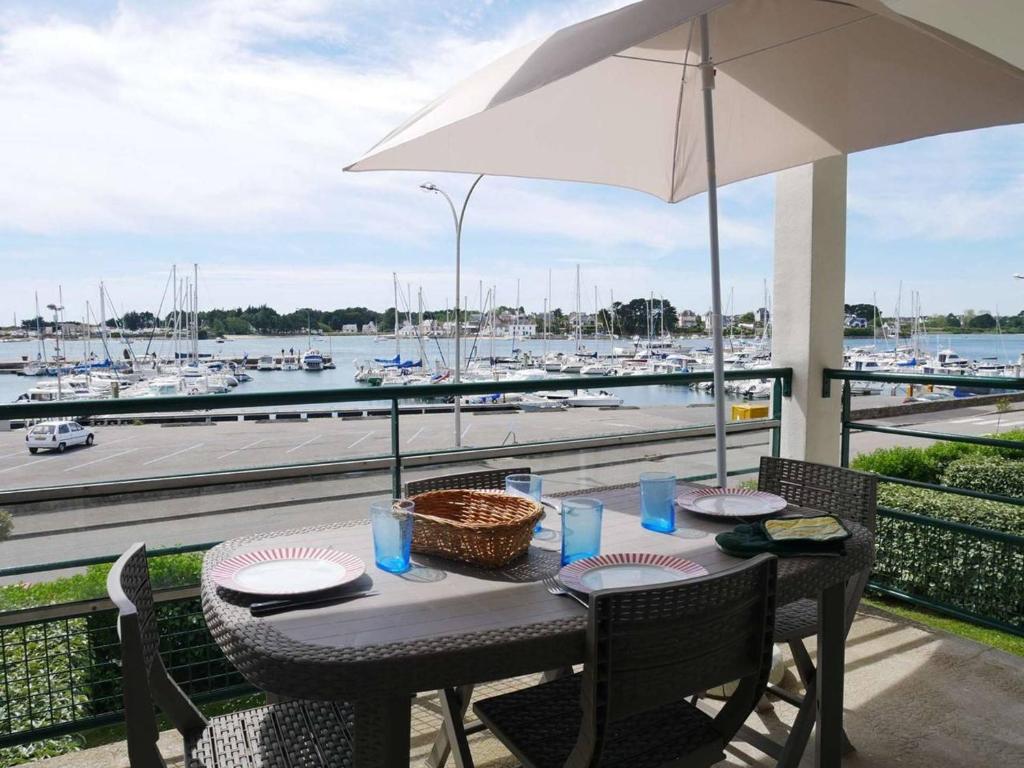 Appartement Etel, 2 pieces, 5 personnes - FR-1-479-37 — Hotel in Etel (Bretagne)