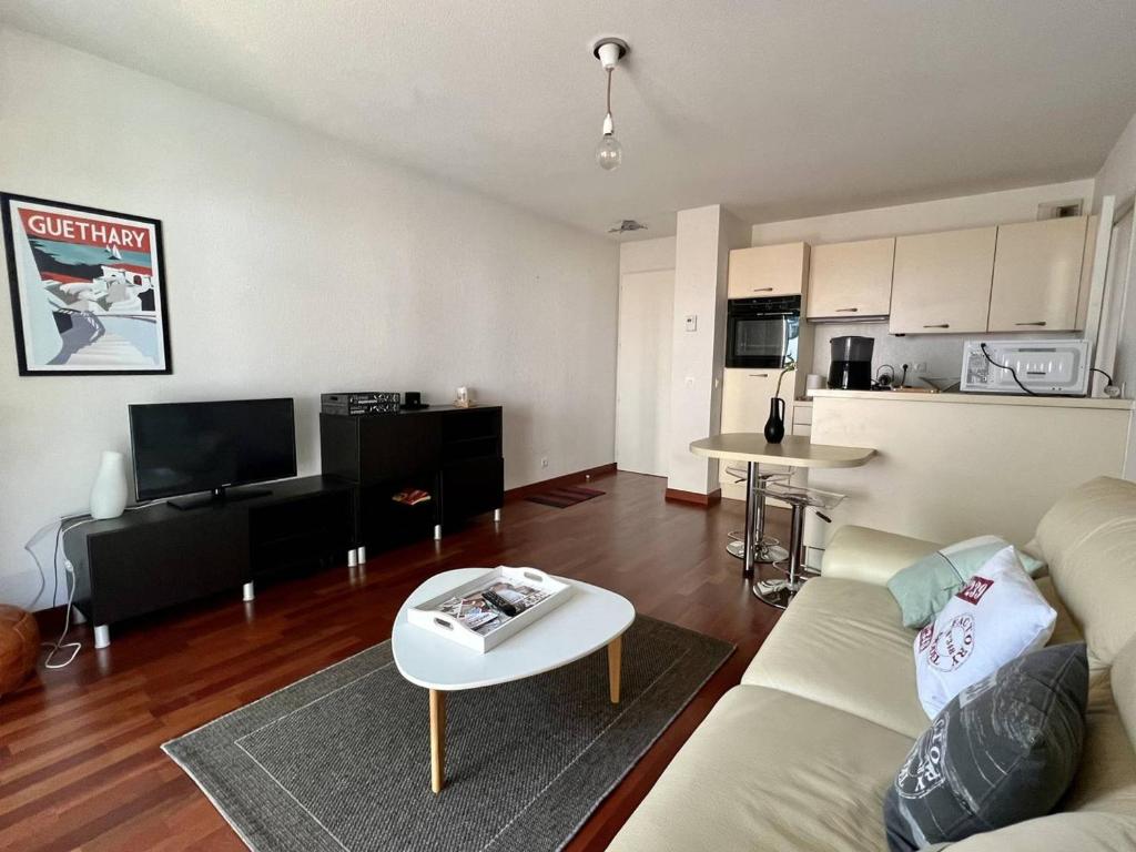 T2 confortable à Cambo avec piscine et parking - 5