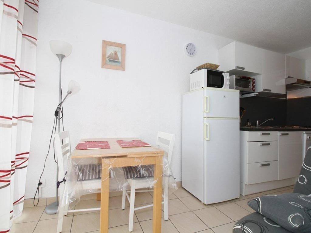 Charmant T1 avec grande terrasse, climatisé, proche des Thermes, équipé lave-vaisselle et lave-linge - FR-1-553-43 - 5