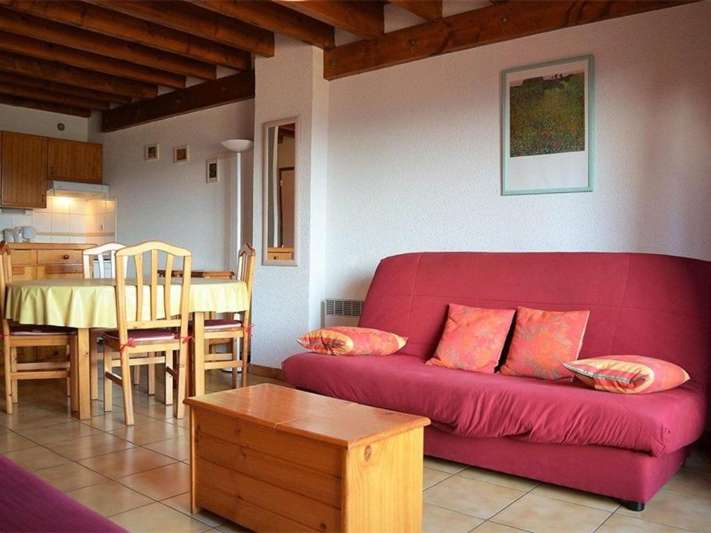 Appartement T3 confortable avec parking aux Angles - FR-1-593-14 - 2