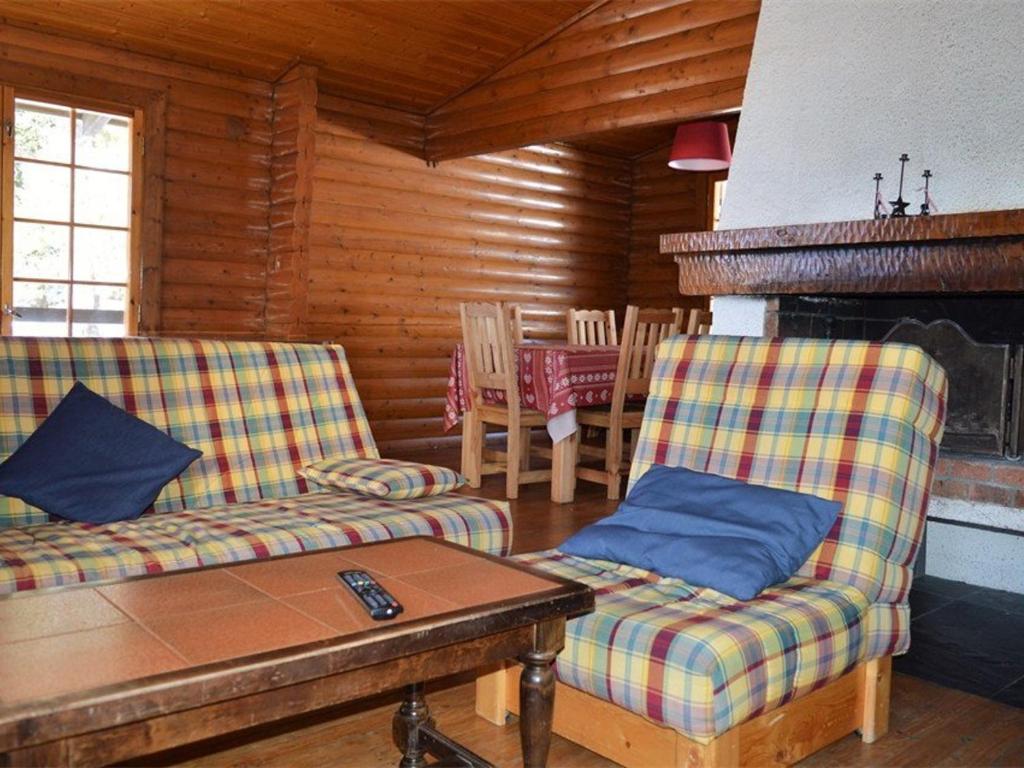 Chalet en Pierre avec Cheminée, 3 Chambres & Balcon, WIFI, Bolquère - 7 pers - 2