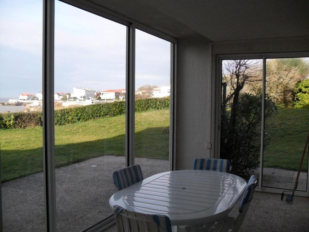 Appartement spacieux 95m2 au pied de la plage avec jardin et parking - FR-1-494-70 - 2