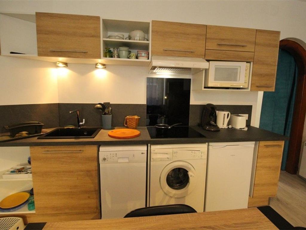 Studio central cosy pour 2 pers, proche télécabine et thermes, équipé WiFi - FR-1-313-191 - 3