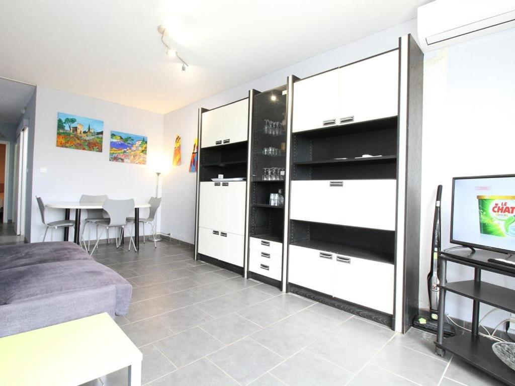 Spacieux T2 à Balaruc-les-Bains, cuisine séparée, climatisation, WiFi, proche Thermes - 2