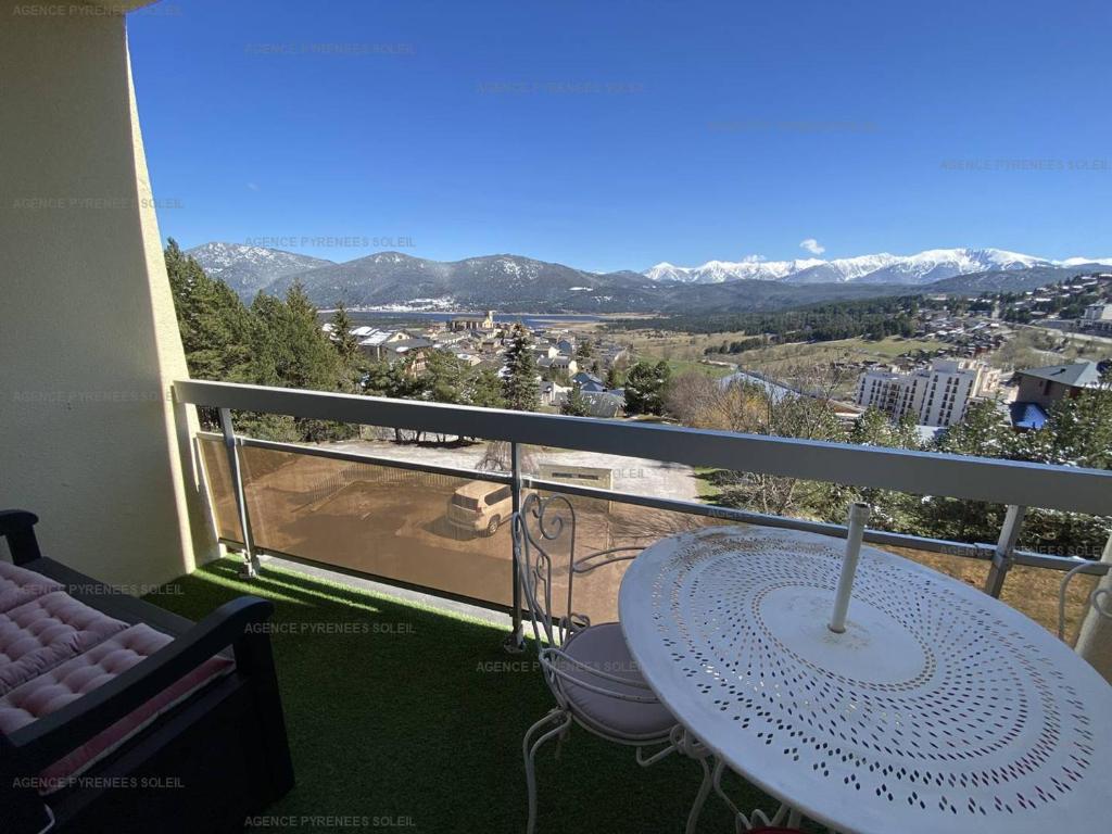 Studio cabine cosy avec balcon Sud, parking et WiFi aux Angles - FR-1-295-131 - 2