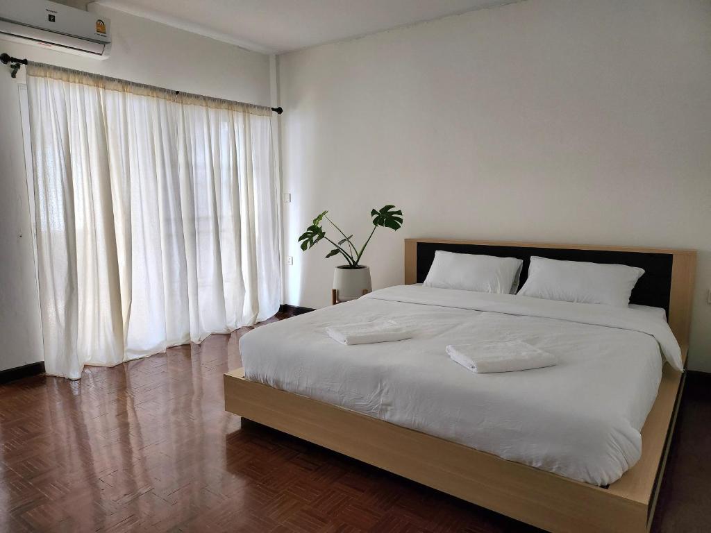 Nonn Airport Guesthouse Chiang Mai — Hotel in Chiang Mai