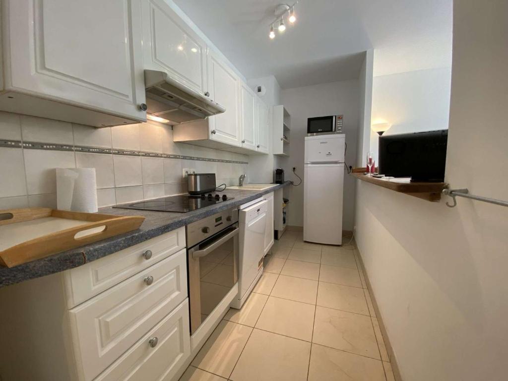 Appartement 3P avec Terrasse et Garage, à 10min des Plages de Juan-les-Pins - FR-1-252-171 - 2
