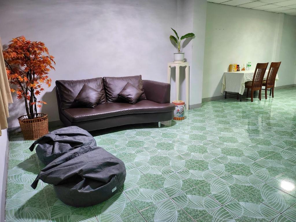 Nonn Airport Guesthouse Chiang Mai photo