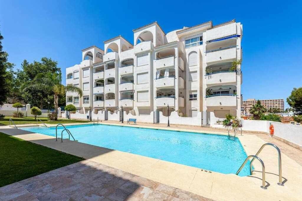797 Holiday Rentals- Hermoso apartamento para 4 en Benalmadena - 2