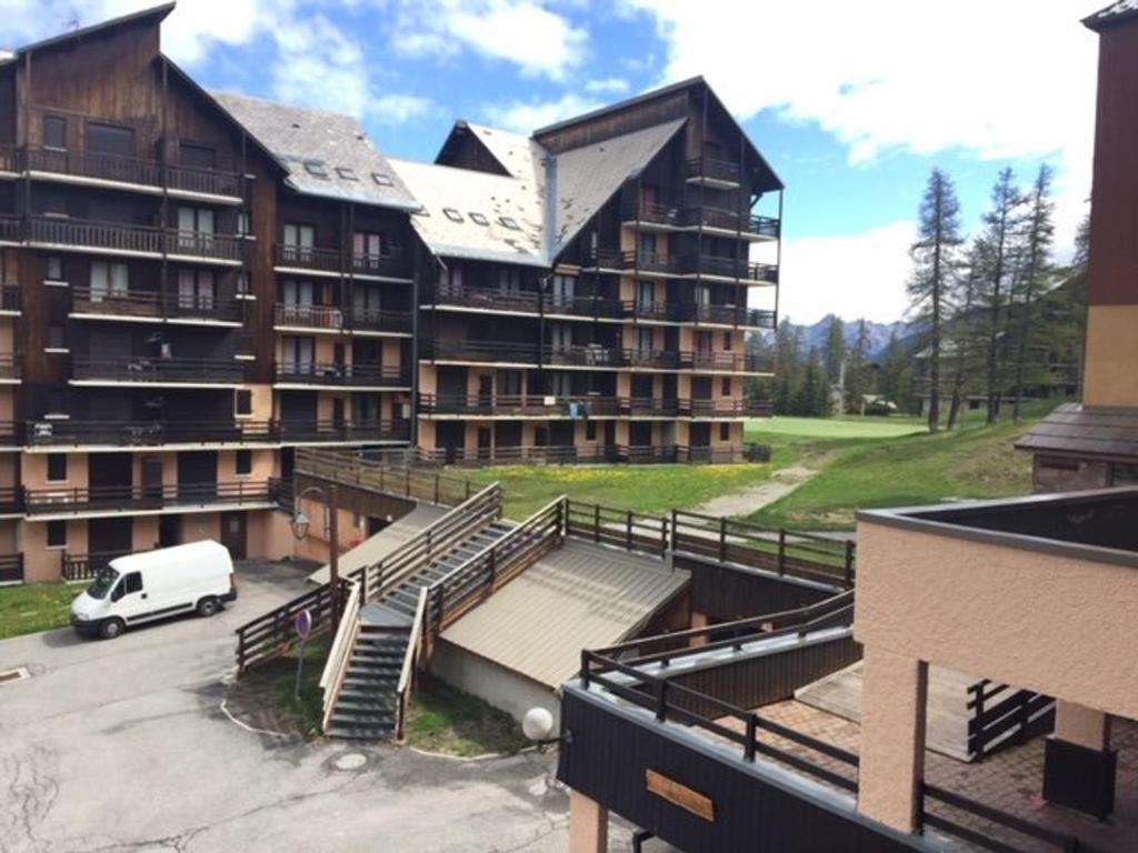 Studio cabine avec accès direct aux pistes, balcon, et piscine - 4 couchages, Risoul 1850 - 2