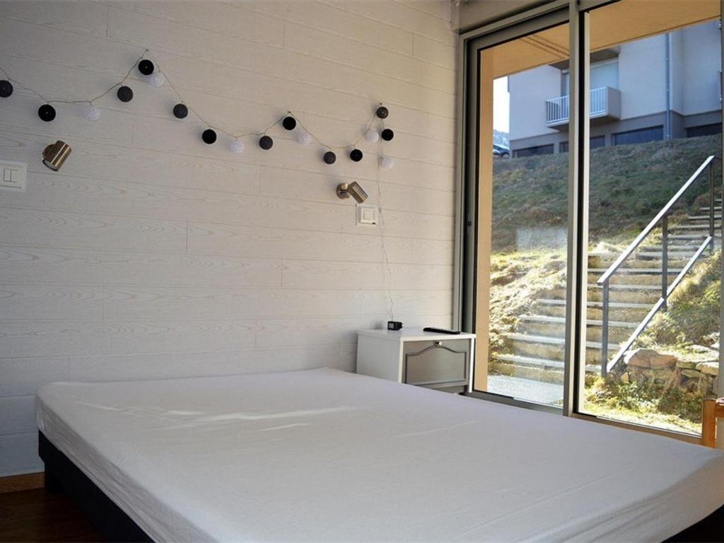 Appartement T2 cabine au centre avec parking et WIFI - FR-1-593-33 - 3