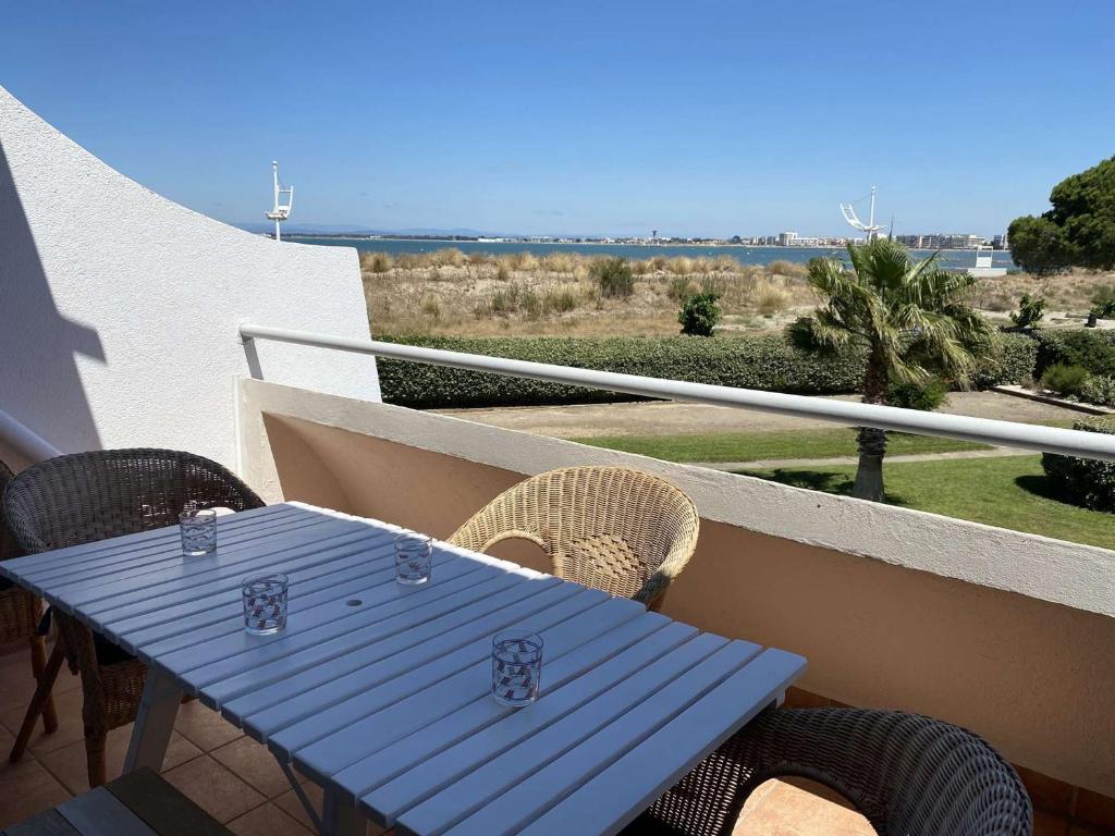Appartement 2 pièces avec parking à Port Camargue - FR-1-250-170 - 1