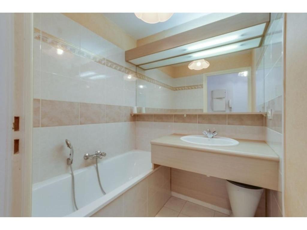 Appartement Studio Cabine à Fréjus, Piscine, Plage à 500m, Clim, Parking, Terrasse, 4 Couchages - FR-1-226A-110 - 4