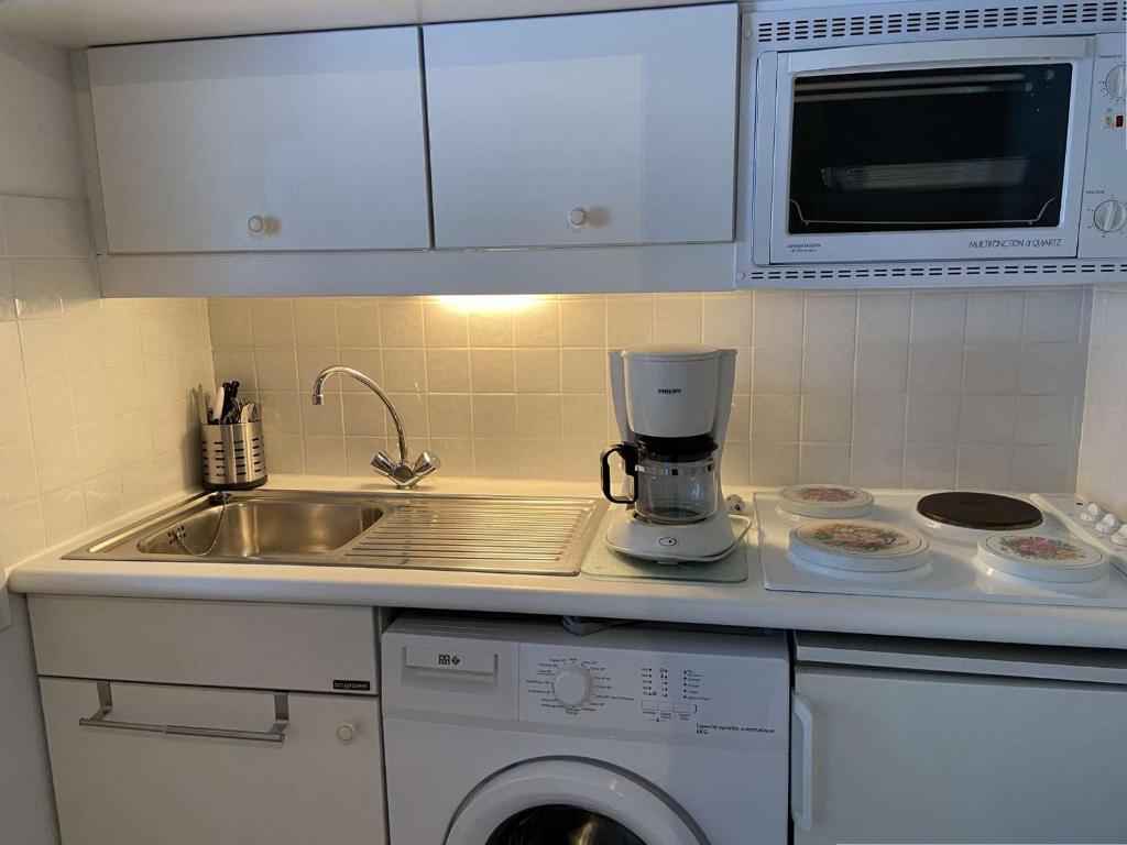 Appartement Studio Cabine à Fréjus, Piscine, Plage à 500m, Clim, Parking, Terrasse, 4 Couchages - FR-1-226A-110 - 5