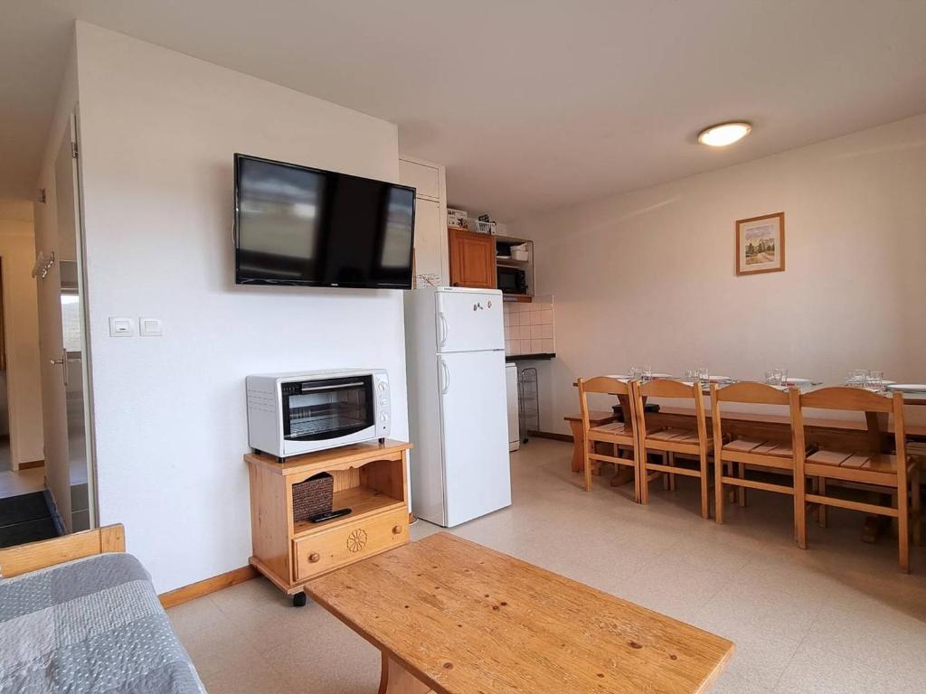 Appartement spacieux 4 pièces avec 3 chambres, balcon, proche télésiège à SuperDévoluy - FR-1-525-201 - 2