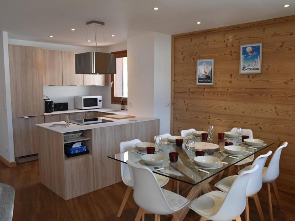 Duplex rénové 3 chambres avec wi-fi, garage, balcon sud, proche pistes à Montgenèvre - FR-1-266-162 - 1