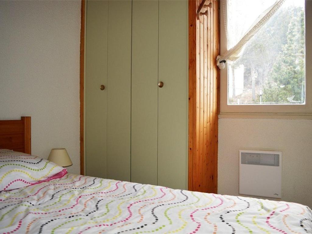 Chalet 2 pièces mezzanine, 7 pers, animaux admis, balcon, cuisine équipée - FR-1-592-27 - 4