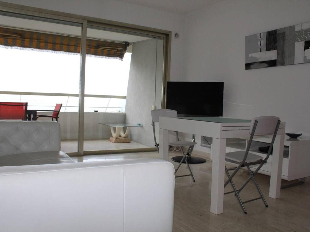 Villeneuve-Loubet : Appartement avec Terrasse, Climatisation et Garage - FR-1-252A-34 - 5
