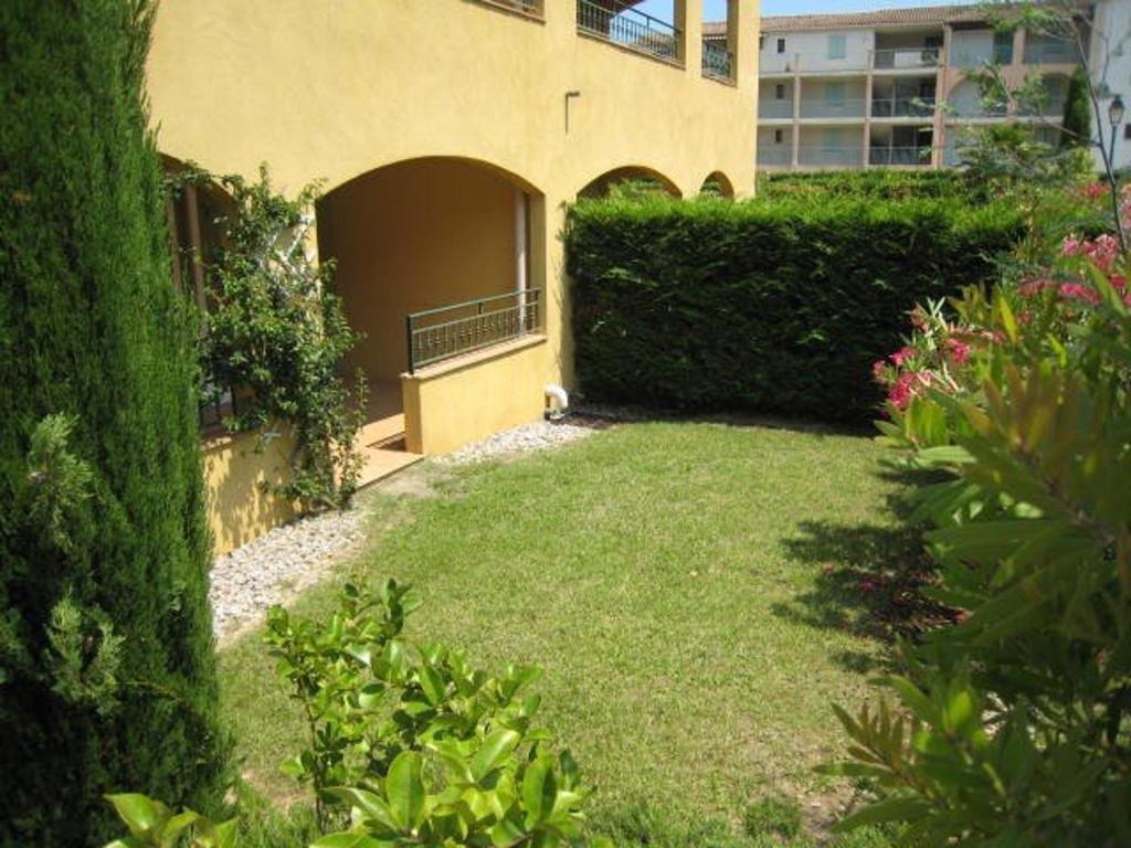 Appartement T3 avec grand jardin privé, climatisation et parking - FR-1-100-205 - 4
