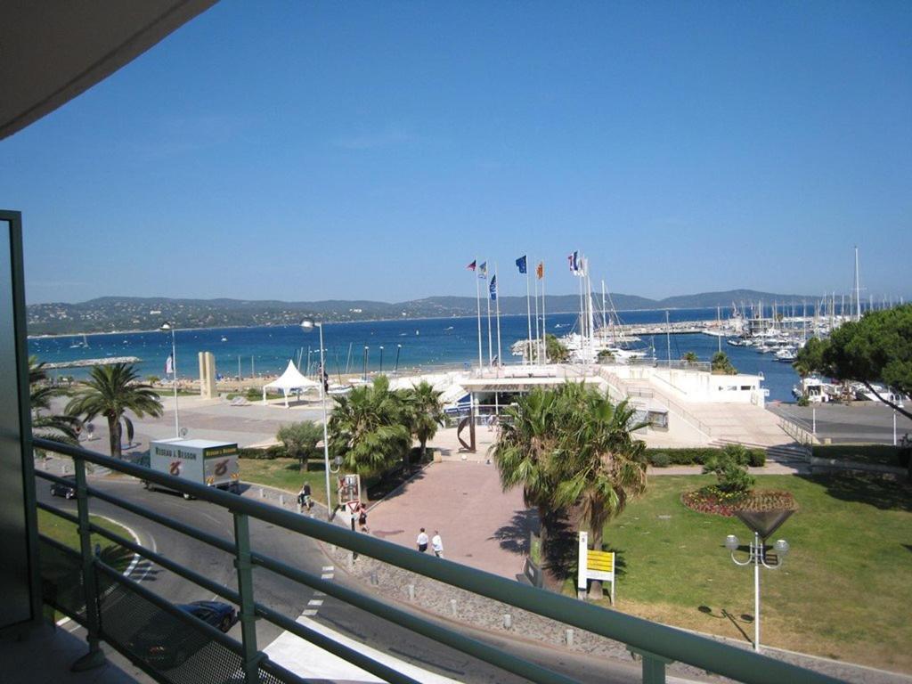 Charmant T2 cabine 40m², centre-ville, balcon, clim, ascenseur, à Cavalaire-sur-Mer - FR-1-100-224 - 2