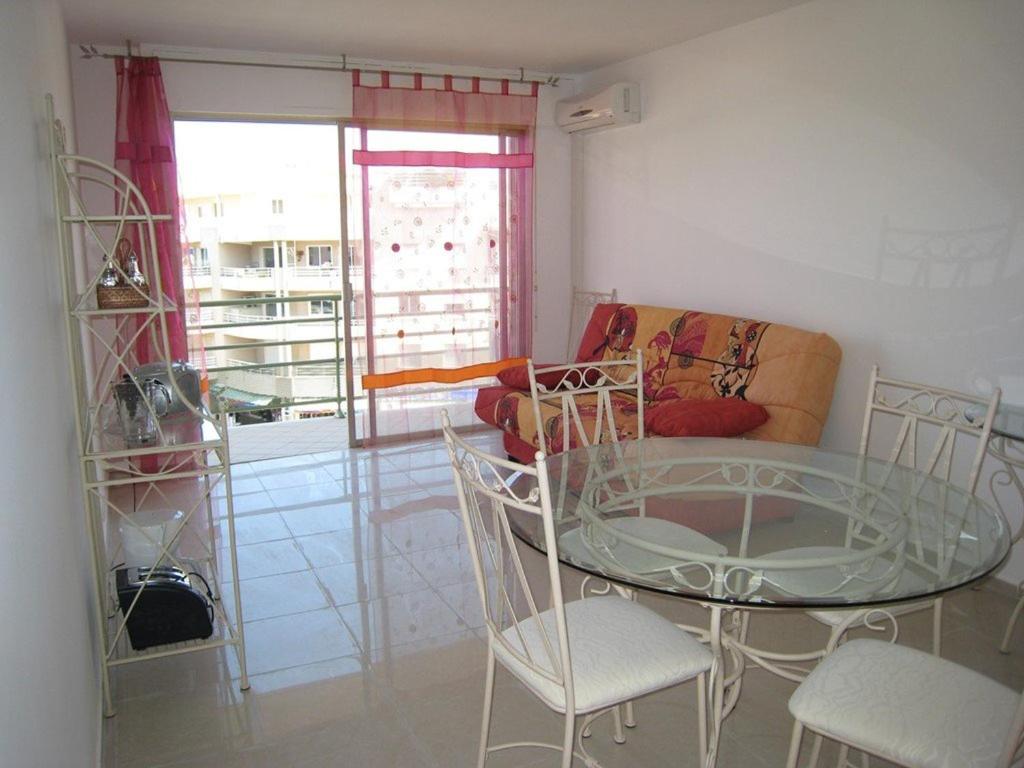 Charmant T2 cabine 40m², centre-ville, balcon, clim, ascenseur, à Cavalaire-sur-Mer - FR-1-100-224 - 4