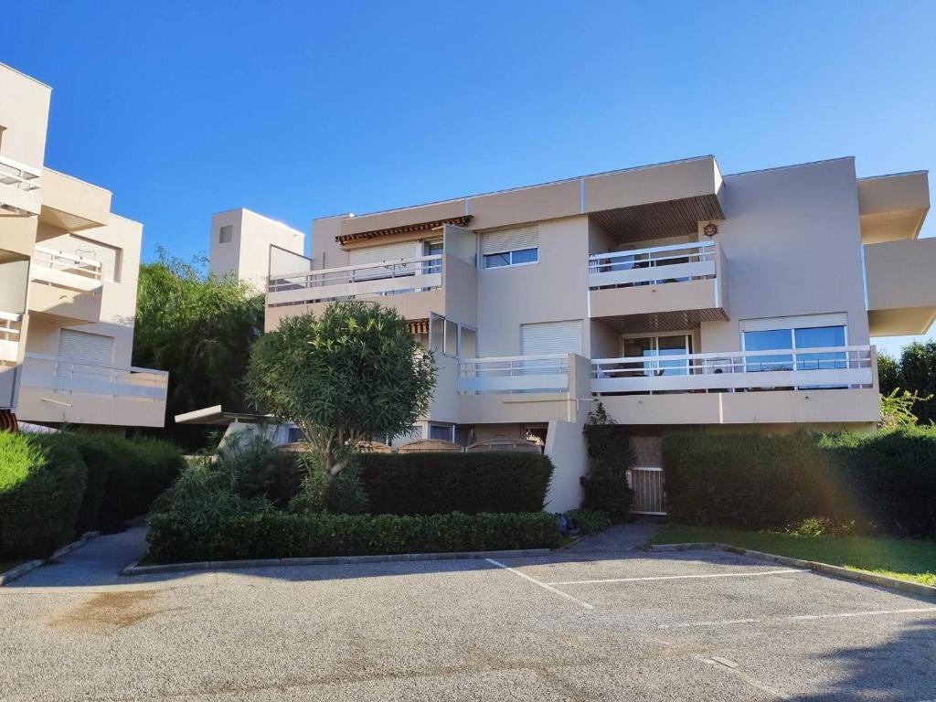 Studio pour 4 avec Terrasse ensoleillée, Parking privatif, à 250m des plages à Antibes - FR-1-252-153 - 2